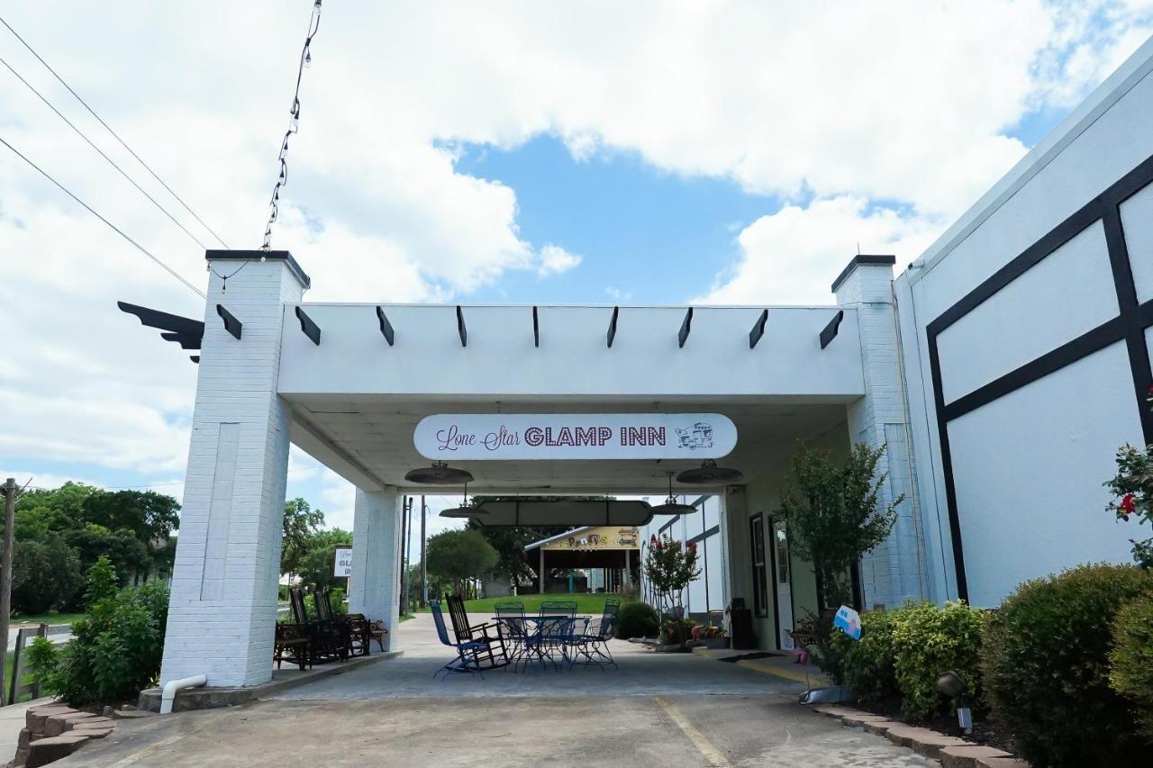 Lone Star Glamp Inn Warrenton 외부 사진