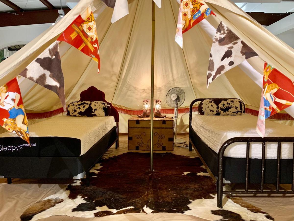 Lone Star Glamp Inn Warrenton 외부 사진