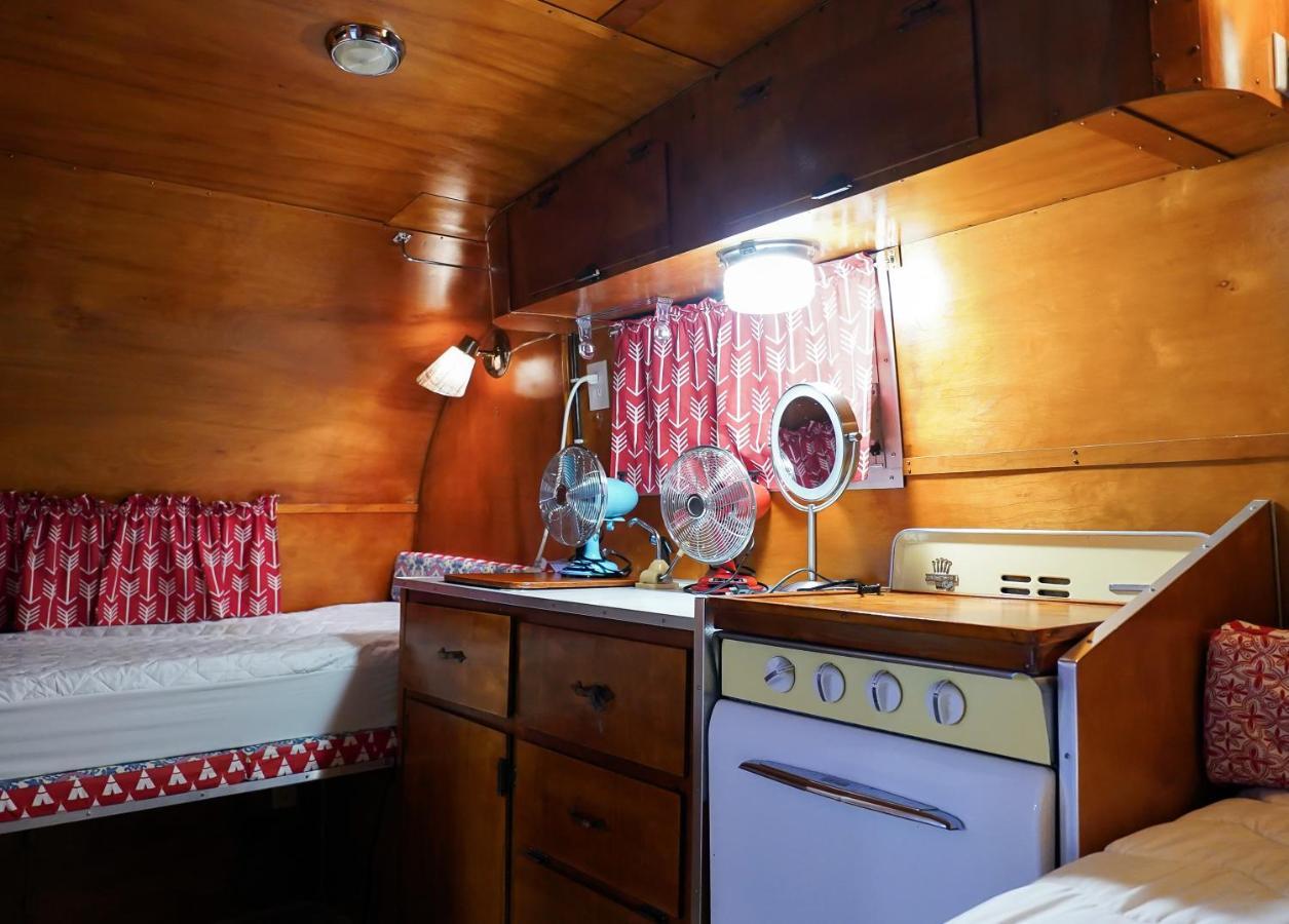 Lone Star Glamp Inn Warrenton 외부 사진