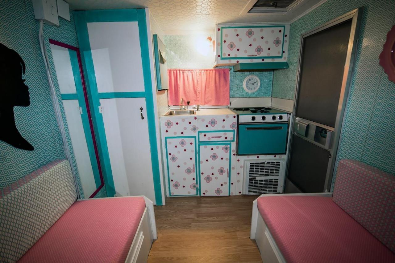 Lone Star Glamp Inn Warrenton 외부 사진