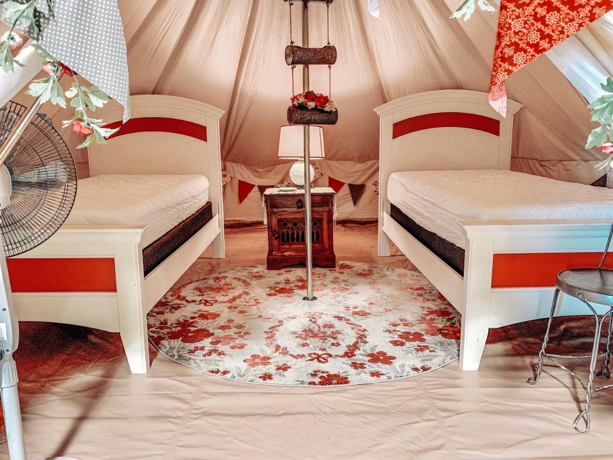 Lone Star Glamp Inn Warrenton 외부 사진