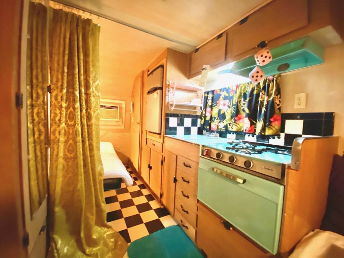 Lone Star Glamp Inn Warrenton 외부 사진