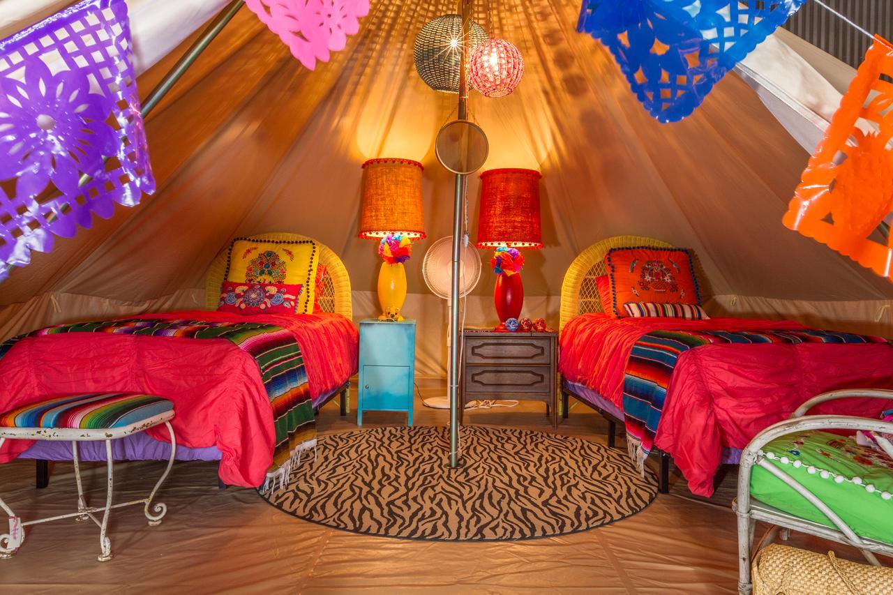 Lone Star Glamp Inn Warrenton 외부 사진